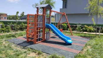 Merdivenli Kule Kaydırak Grubu 9x5 m