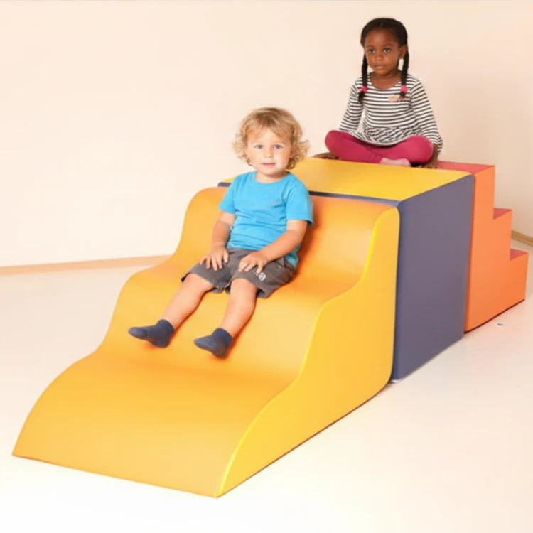 Anaokulu Sünger Kaydıraklı Oyun Parkuru 60X210XH60