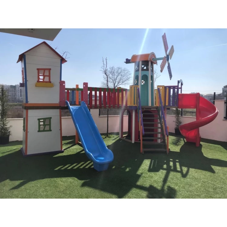 Anaokulu Ahşap Çocuk Parkı Pervaneli