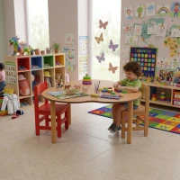 Yonca Formlu Ahşap Anaokulu Etkinlik Masası