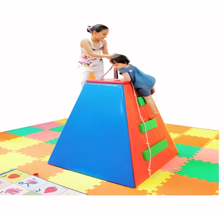 Sünger Piramit Tırmanma Oyun Grubu 100X100XH170