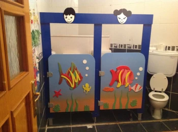 Balık Figürlü Lavabo Ara Bölme ve Kapı