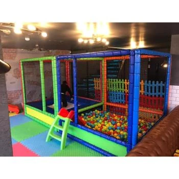 Renkli Trambolinli Top Havuzu 400x200