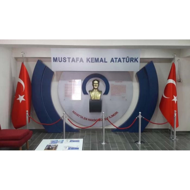 Modern Atatürk Büstlü Köşe