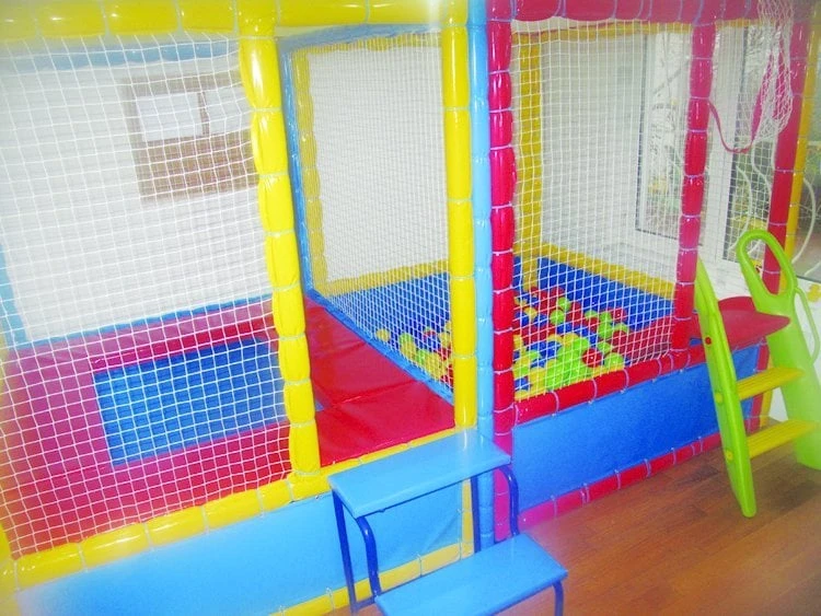 Trambolinli Top Havuzu 300x200x180 cm