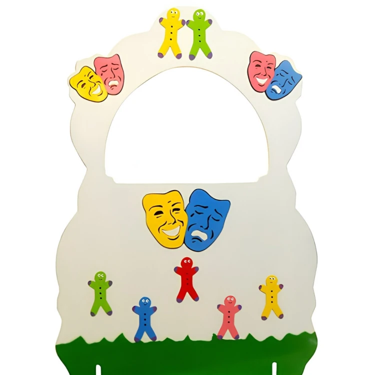 Ahşap Kukla Sahnesi