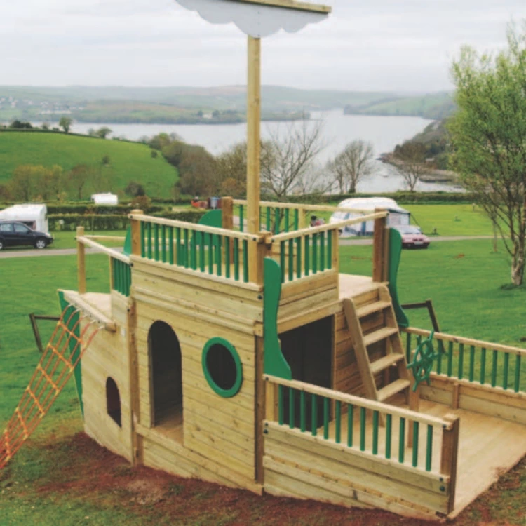 Ahşap Çocuk Oyun Gemisi