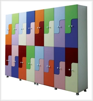 Z Kapaklı Renkli Vestiyer Dolabı 32 Kişilik 320x35x170 cm