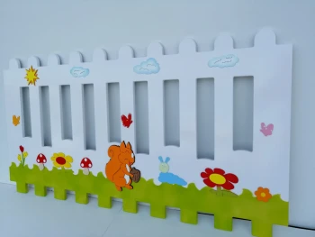 Fındıklı Sincap ve Tırtıl Figürlü Petek Kapama