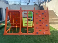 Ahşap Tırmanma Grubu – bahçede kurulu hâli